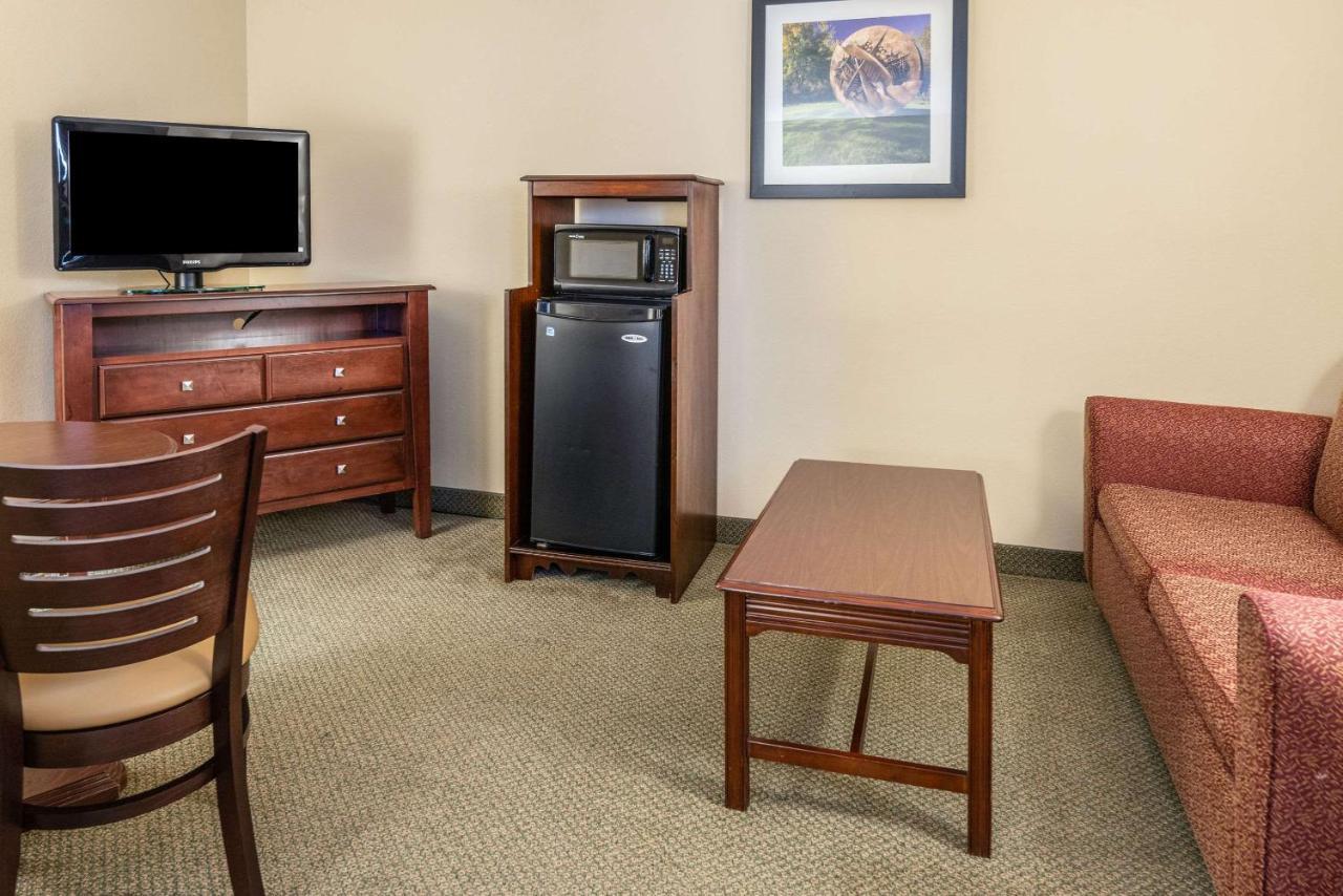 Quality Inn Fremont Экстерьер фото